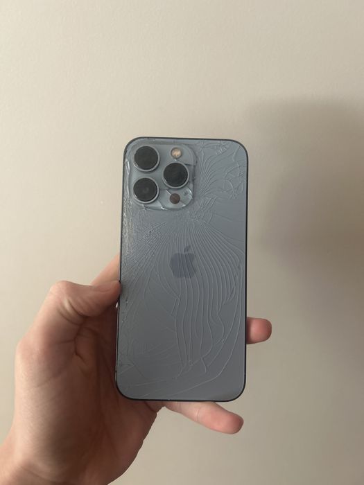 Продам айфон 13 про, АКБ 93%