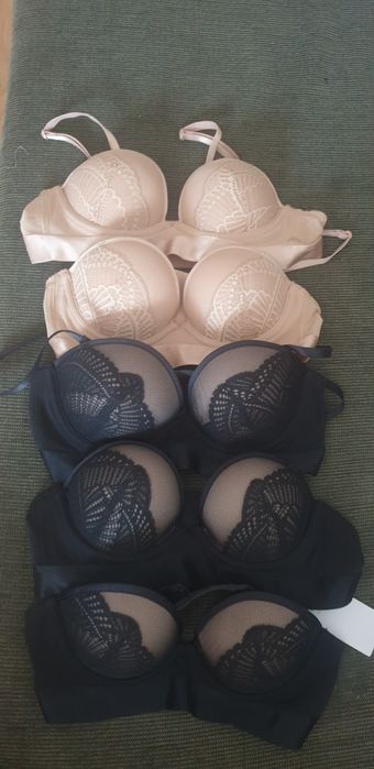 Sutiene balconnete, push-up cu eticheta