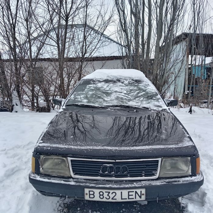 Ауди A6 универсал 2.3 1989