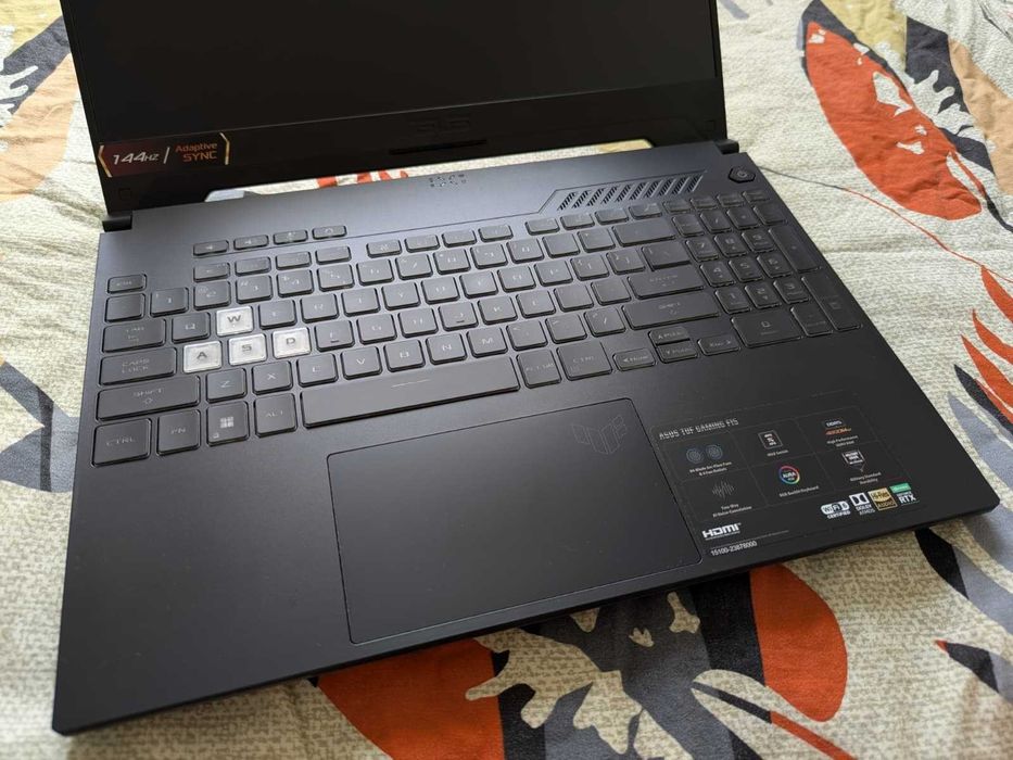 Laptop gaming Asus TUF F15 Intel Core Ultra 9 270H 5.8GHz NVIDIA RTX 5070 1TB SSD 16GB RAM DDR5 ecran 144Hz, impecabil, nou cu garantie!