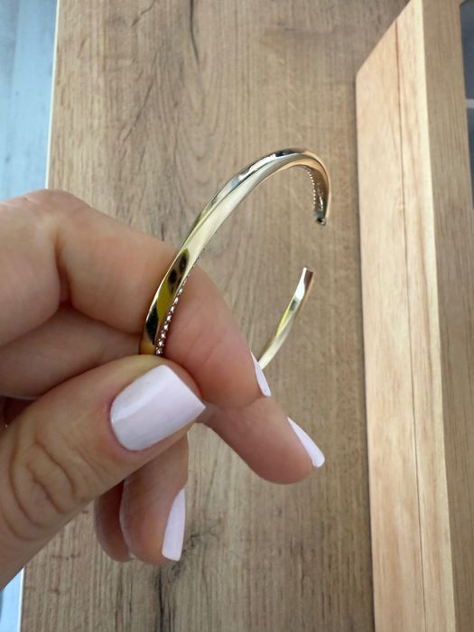 Гривна с камъни Hugo Boss в златно