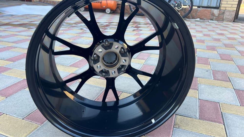 Диски на БМВ R19 x 9,5 ET35
