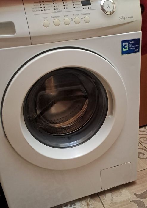 Продам машинку стиральную