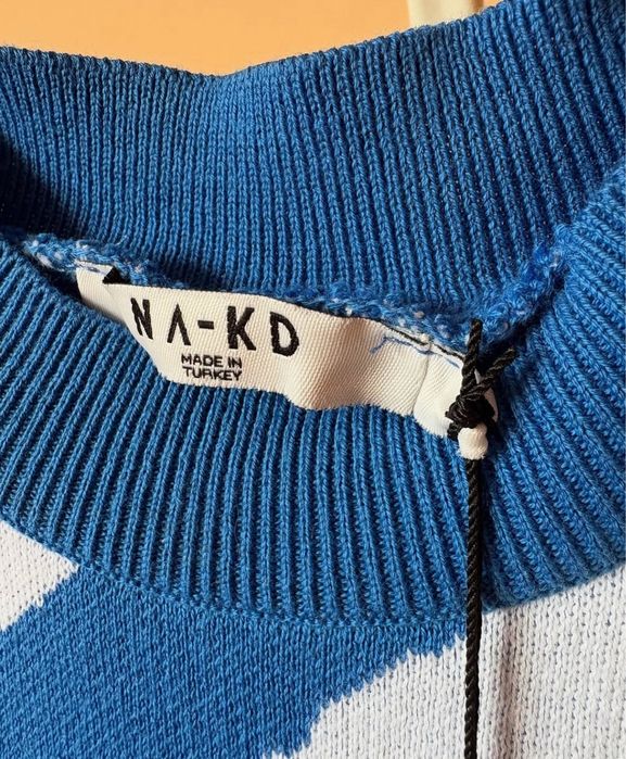 NA-KD чисто нова рокля