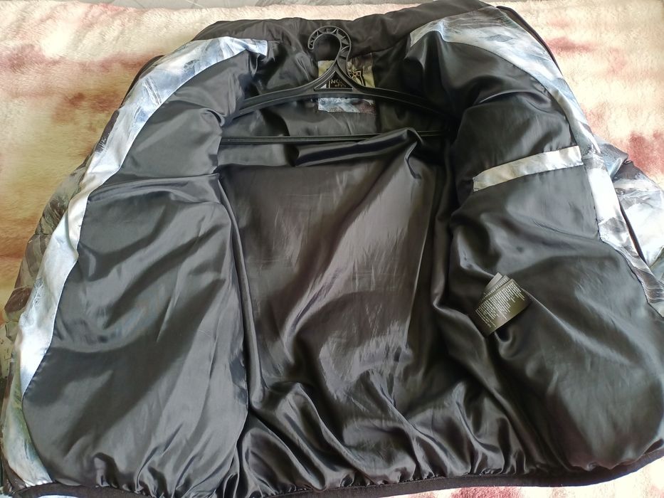 Продаётся куртка замняя