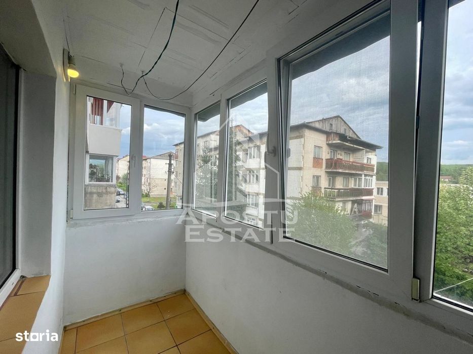 Apartament decomandat cu 3 camere - zona Centrala