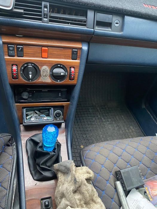 Мерседес бенс W124 на разбор