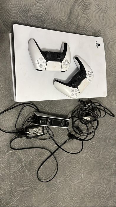 Play station 5 в хорошем состоянии