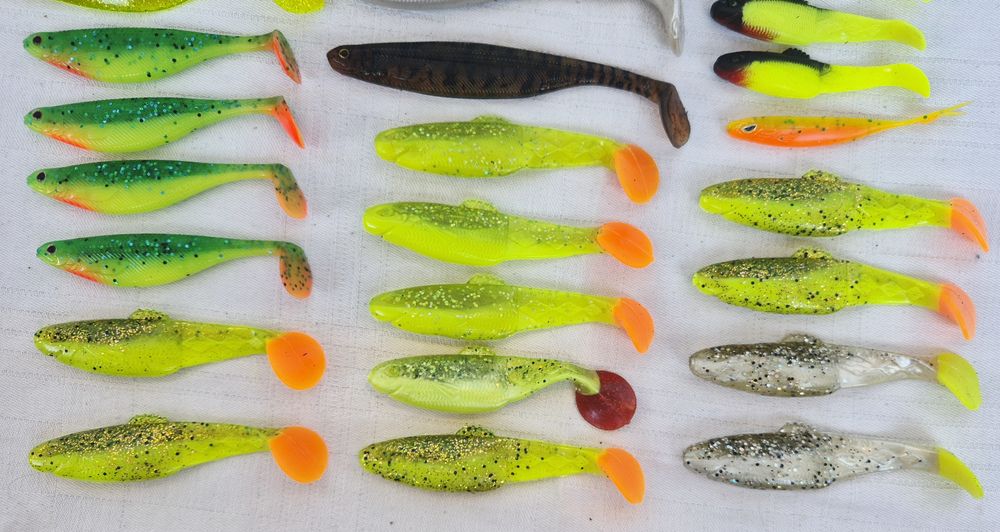 Lot 32 shaduri Relax Diamond, Bomb, Mann's, Daiwa, Westin.