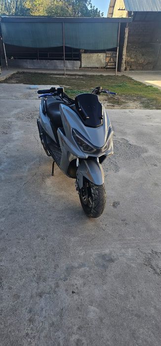Мопед макси Bennali 180cc