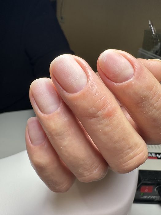 Маникюр с покрытием от 3000тг