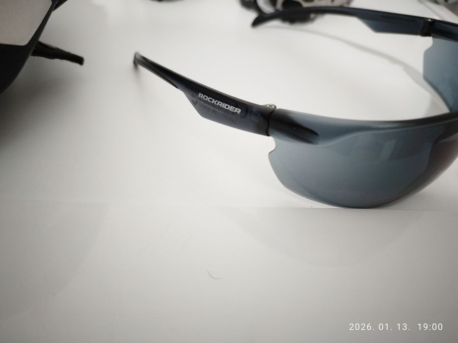 Vând Casca bicicleta Rockrider ,ochelari pedale,maner