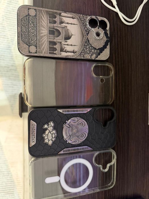 Чехлы на телефон Iphone 16
