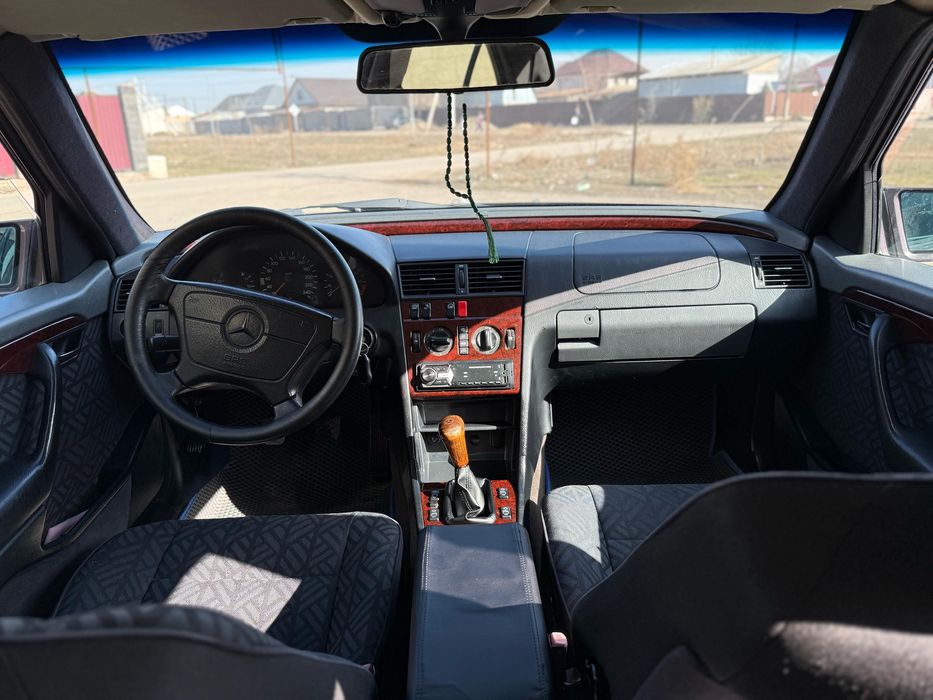 Продам машину срочно