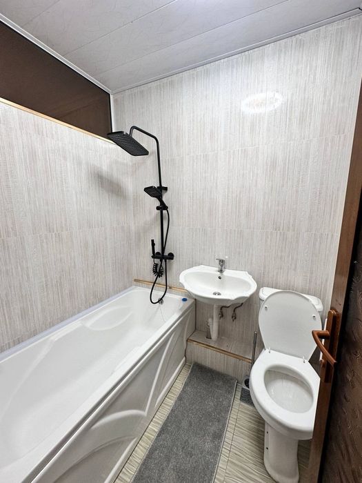 Srochniga pavarot hududidan zolotoy etajdan arzon kvartiramiz sotuvda