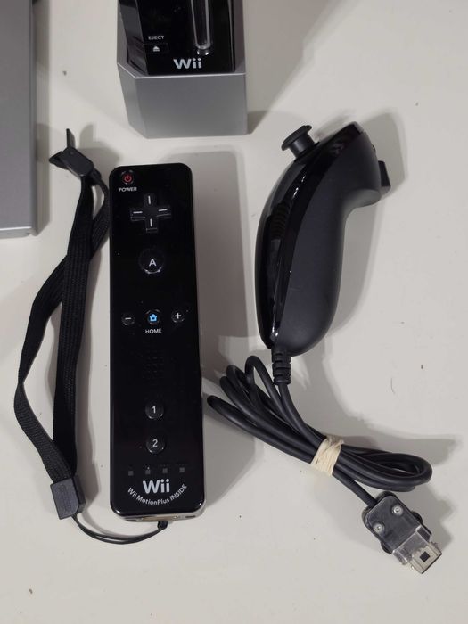 Nintendo Wii negru complet + MotionPlus Inside