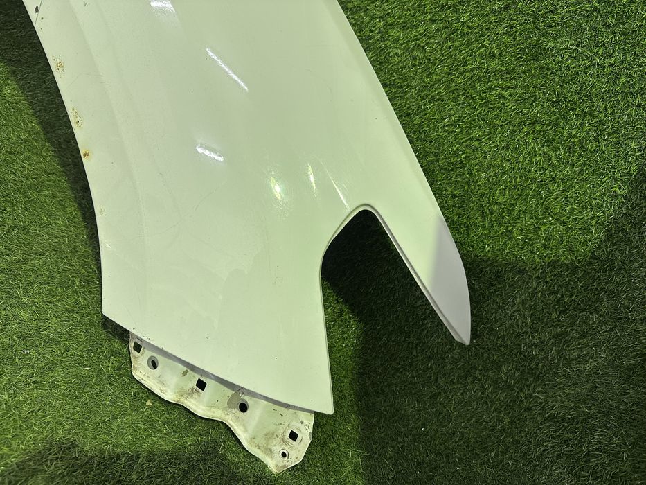 Крыло переднее правое TLC 200