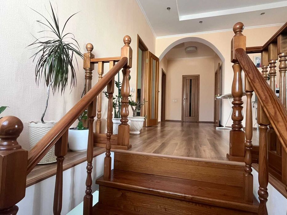 Продается шикарный коттедж