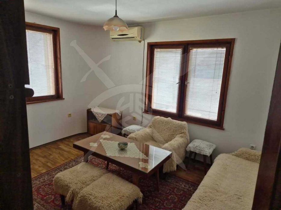 Тристаен - Център