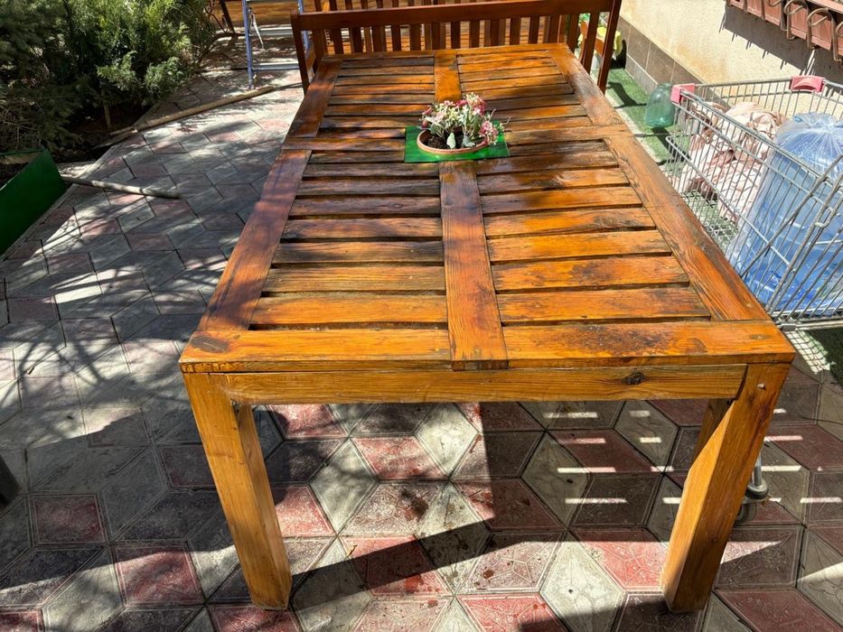 Продам стол деревянный