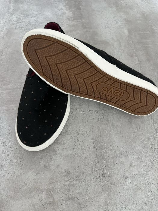 Продам новую летнюю обувь