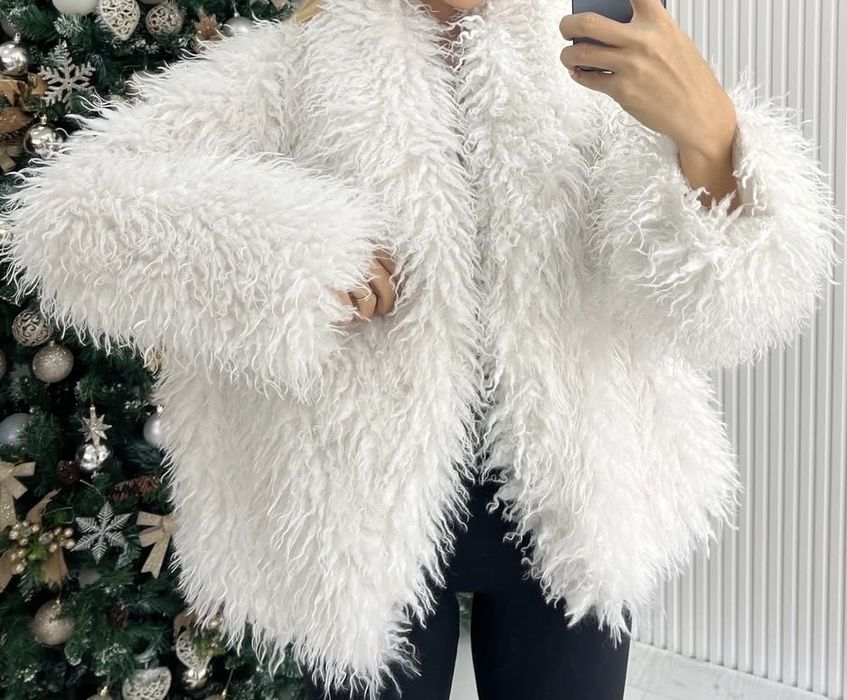 Палто от монголска козина