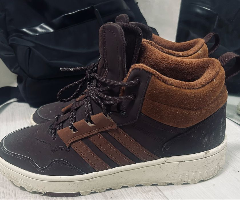 Продам обувь Адидас оригинал