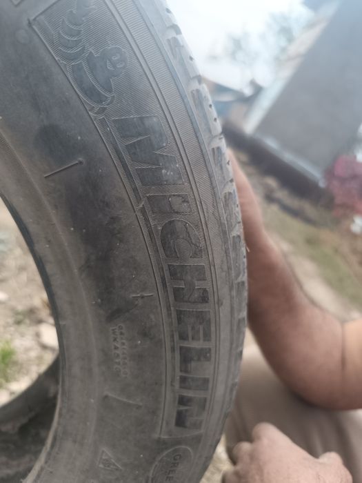 Продам одну зимнюю резину