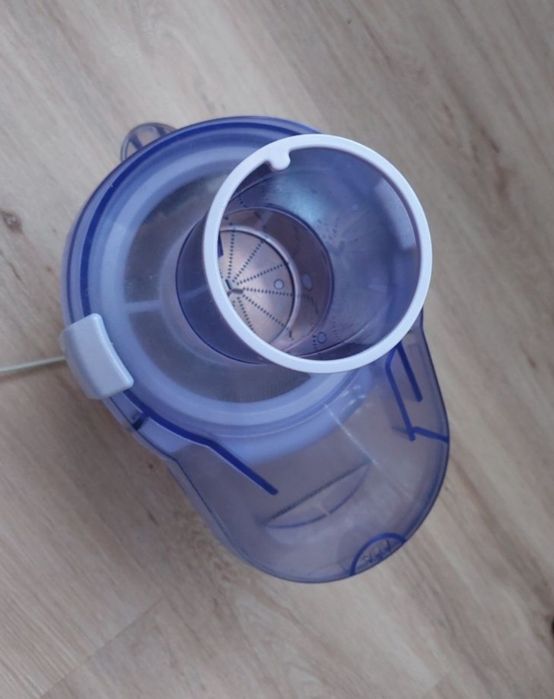 Соковыжималка Vitek. В рабочем состоянии.