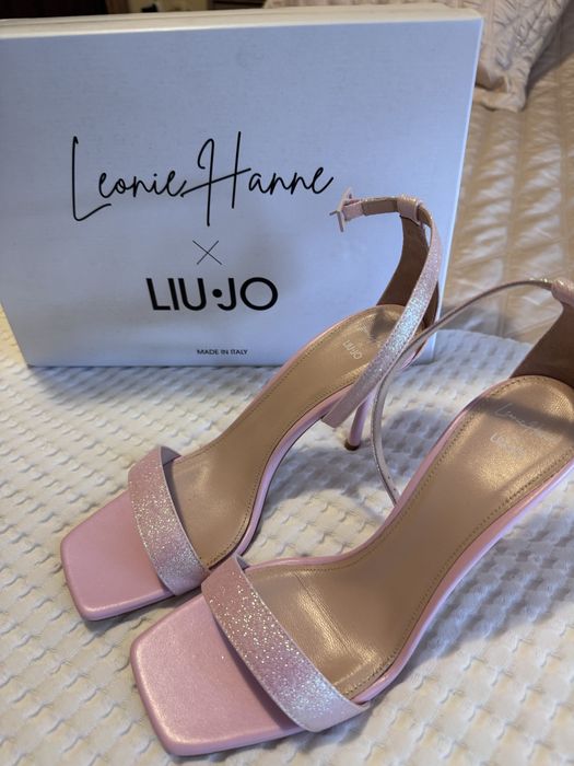 Дамски сандали