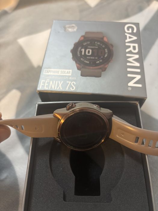 Vand Garmin fenix 7s sapphire solar