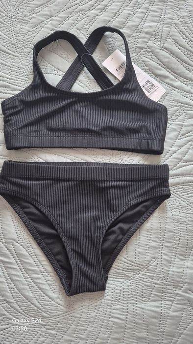 Продам новый купальник на девочку