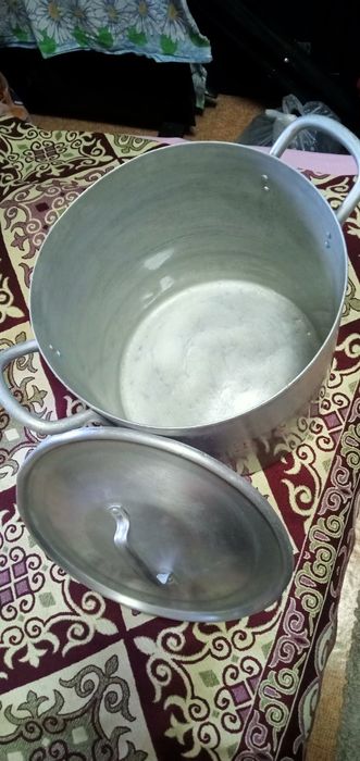 Кастрюля алюминиевая