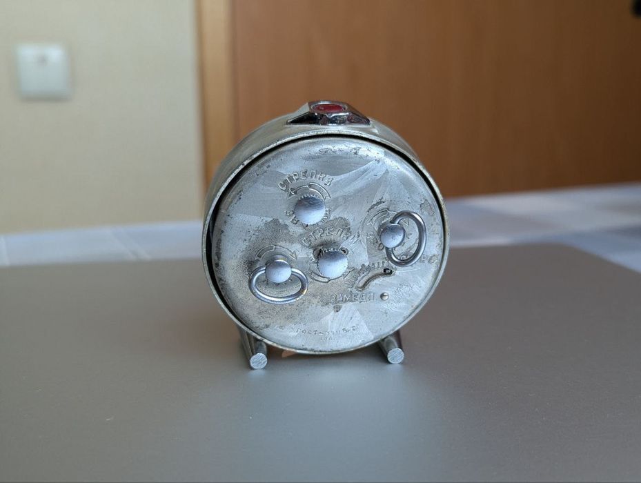 Продам будильник Мир СССР