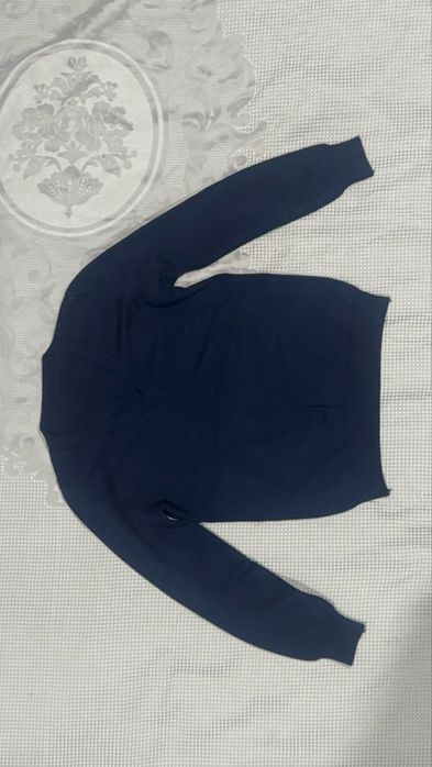 Легкая кофта/свитер