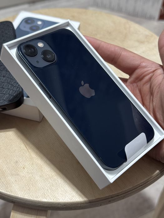  iPhone 13 5G 128gb AA/A midnight аккум 100%