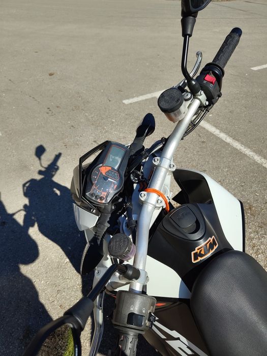 KTM Duke 690 LC4