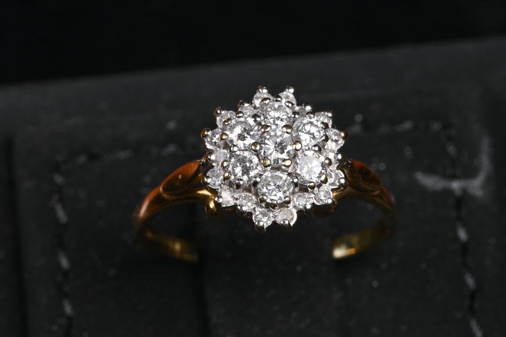 Златен Пръстен 750 (18к), 25 диаманта 0.79кт, Размер 54