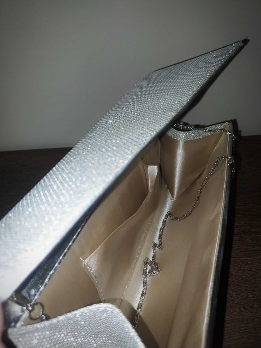 Официална рокля за специален ден