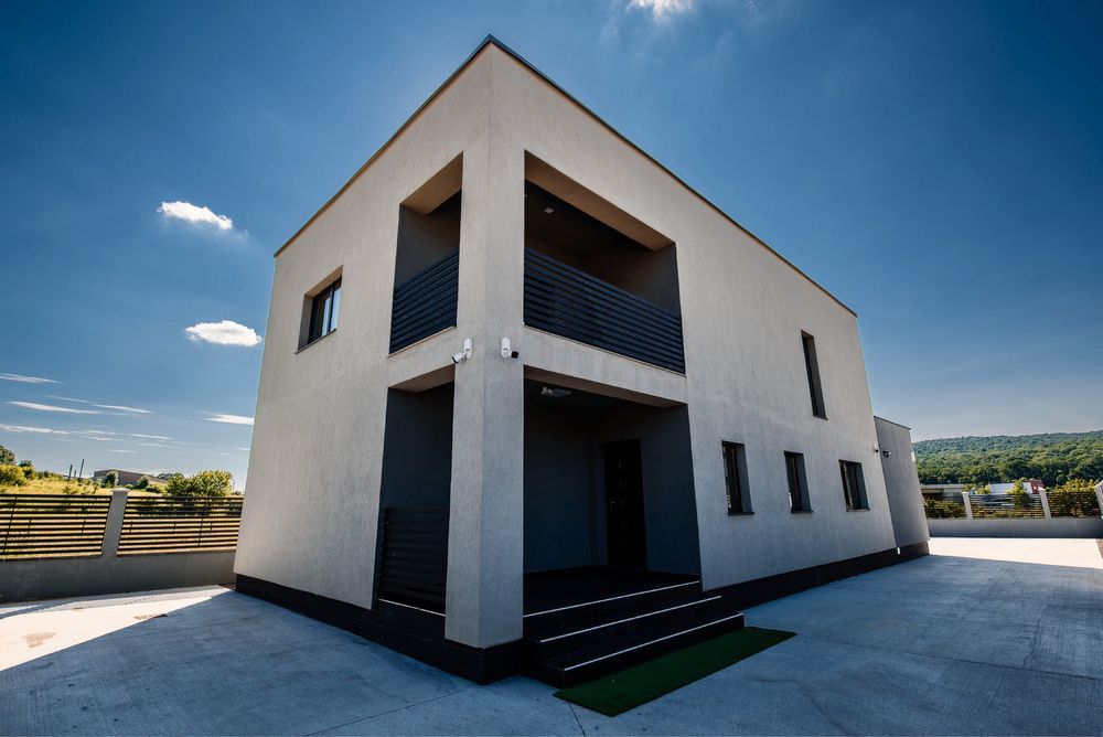 Concept Vila -regim hotelier - Vila cu etaj in Livezeni