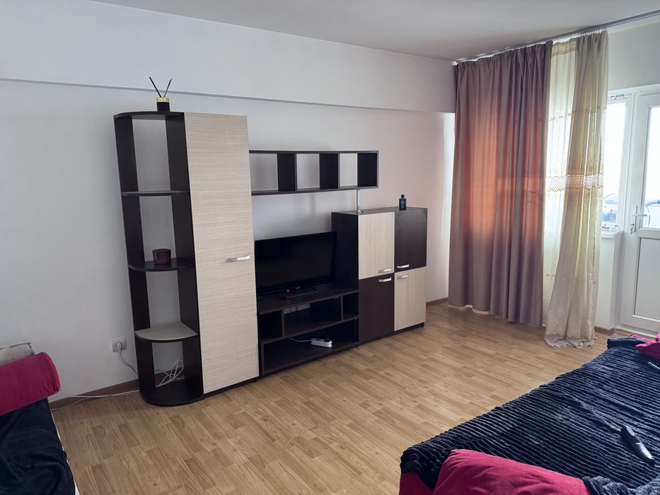 Inchiriez ap 2 camere central. Bloc Brd