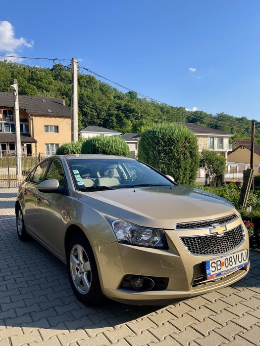 CHEVROLET Cruze