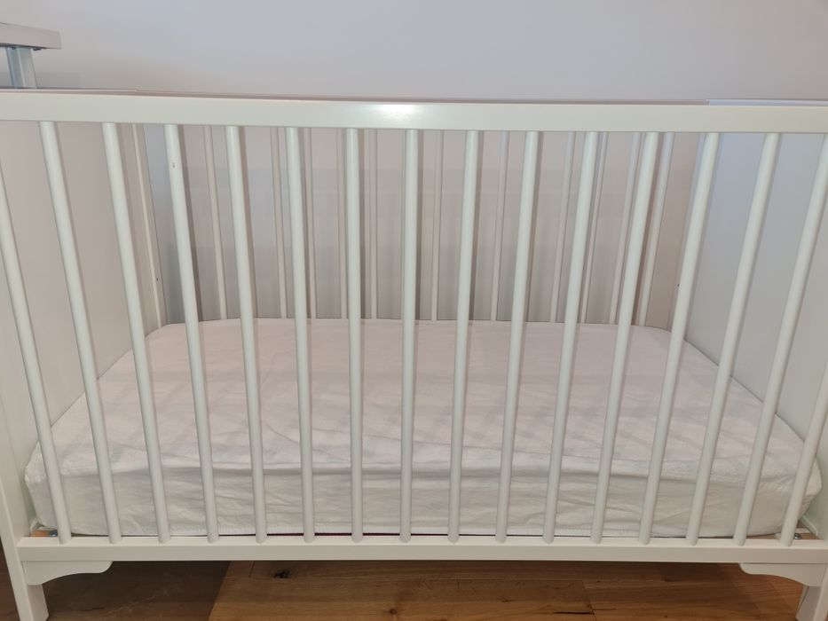 Бебешко креватче IKEA+ матрак Magniflex Pierre Carden + протектор