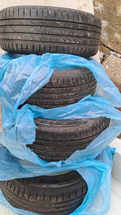 Летни гуми Kumho 215/55 r17 - 4 бр.