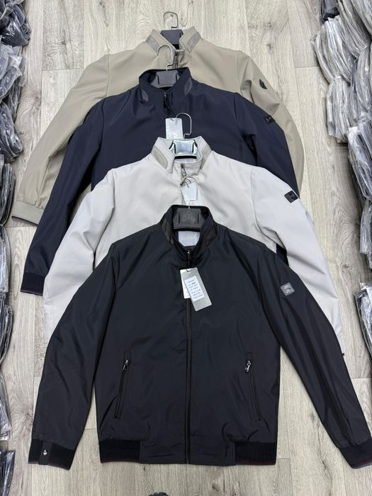 Ветровки разные мужские