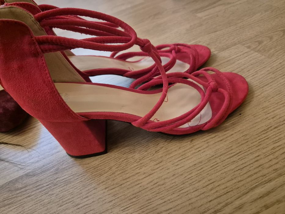 Официални и Ежедневни обувки и сандали на ток в отлично състояние!