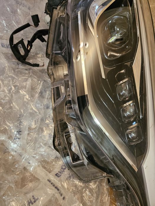 Преден десен фар за Toyota CH-R