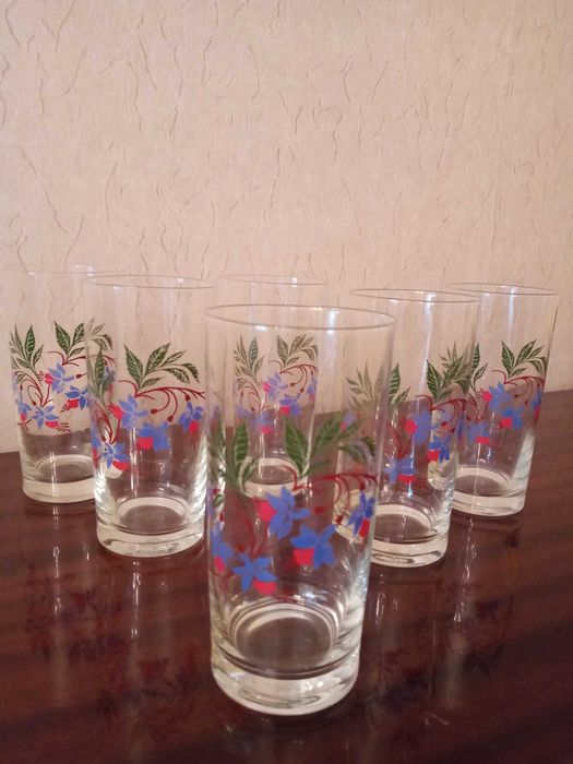 Продаются стаканы для сока