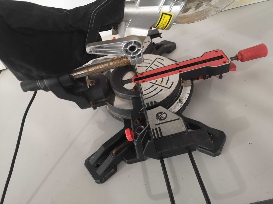 Циркуляр пендула - Wickes 1500W / 210mm