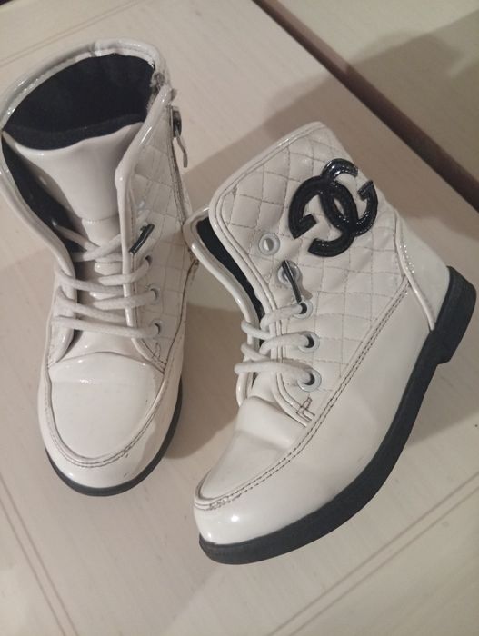 Детская обувь/ ботинки для девочки.р.27(28)